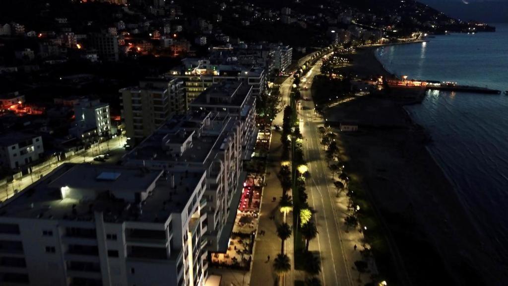 Diora'S Hotel And Apartments Vlore Exterior photo