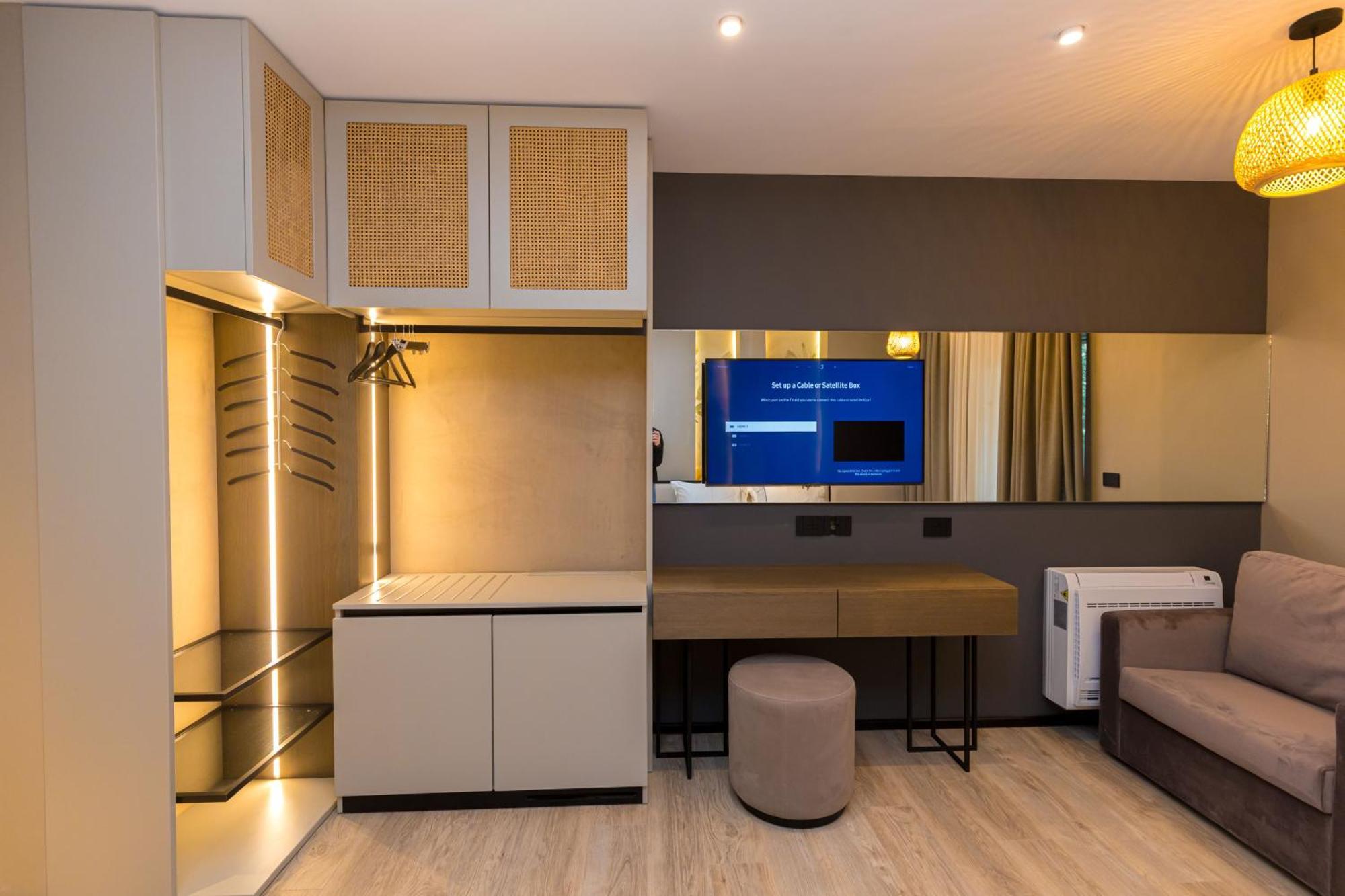 Diora'S Hotel And Apartments Vlore Room photo