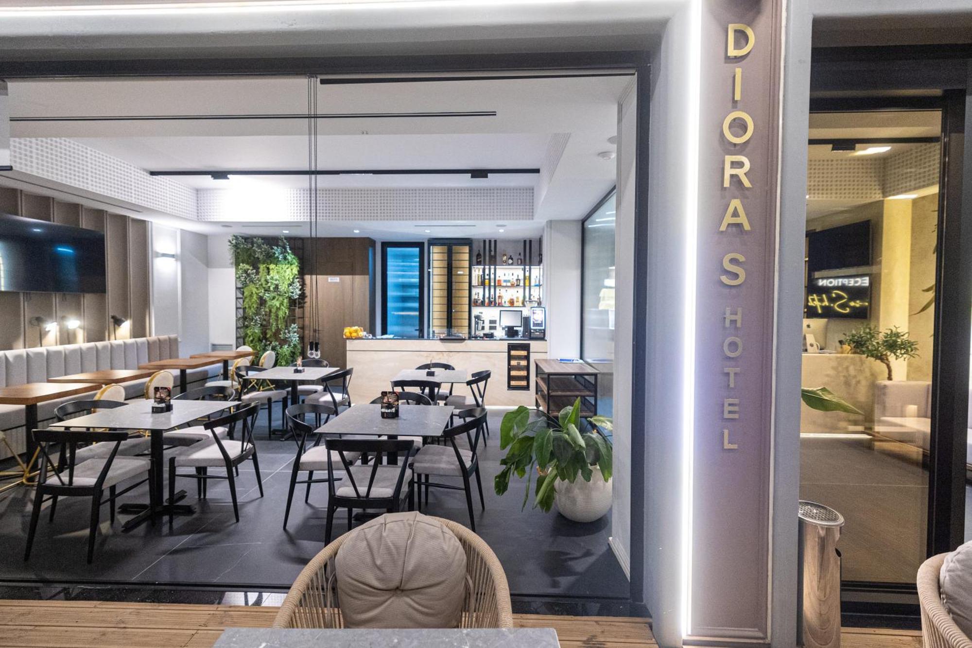 Diora'S Hotel And Apartments Vlore Exterior photo