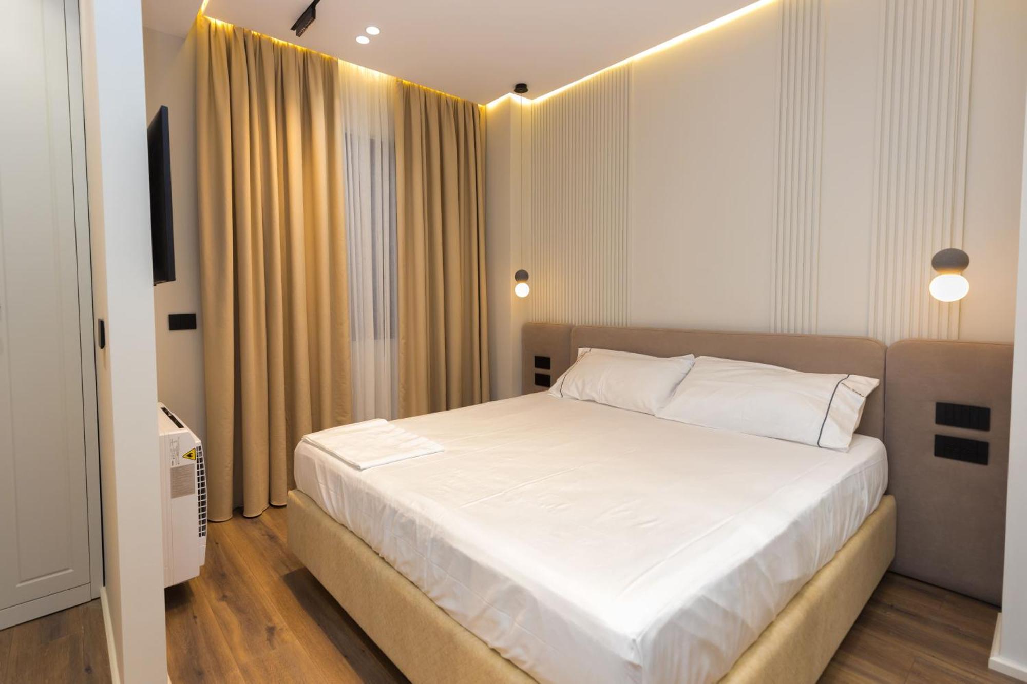 Diora'S Hotel And Apartments Vlore Room photo