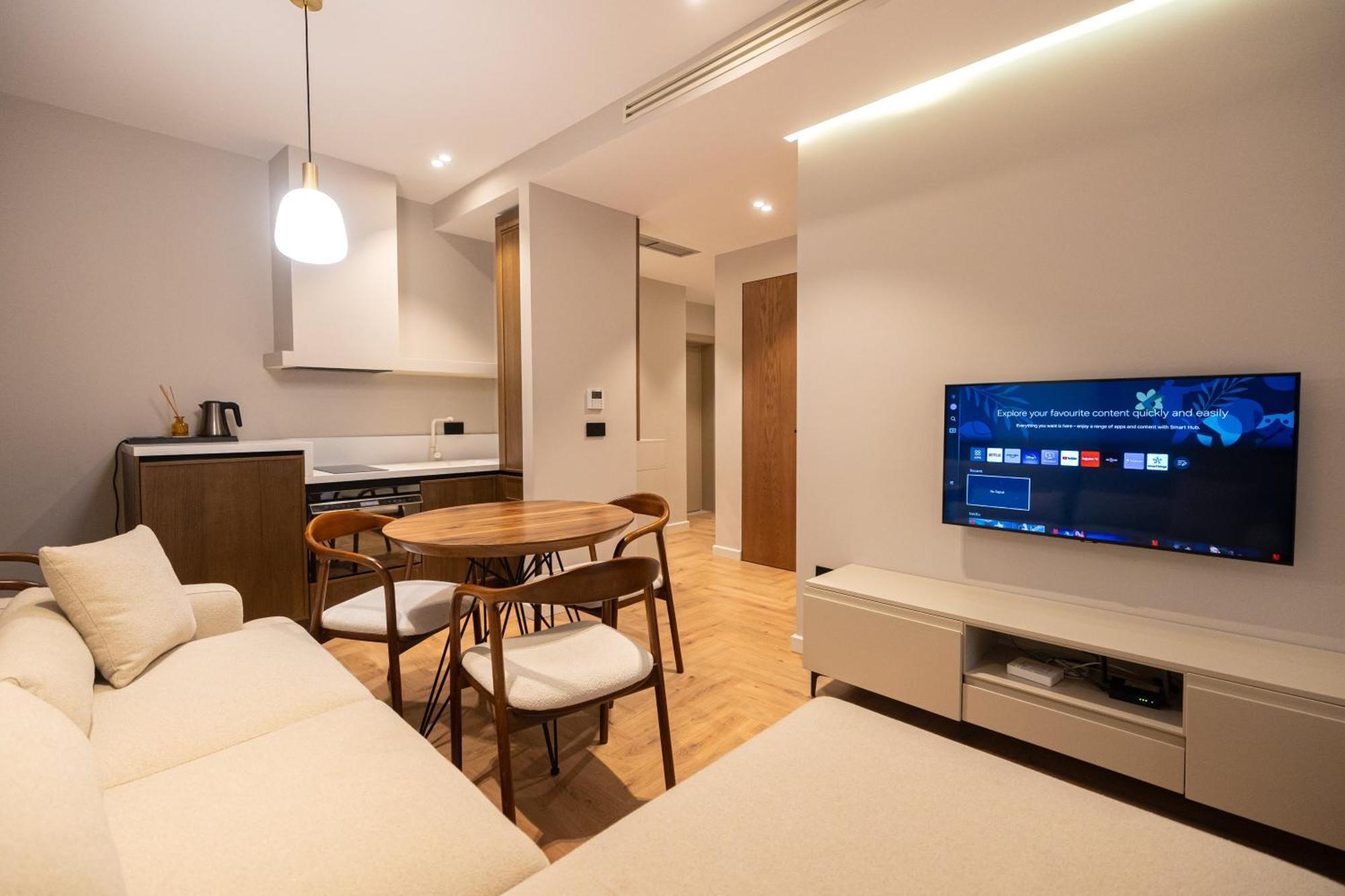 Diora'S Hotel And Apartments Vlore Exterior photo