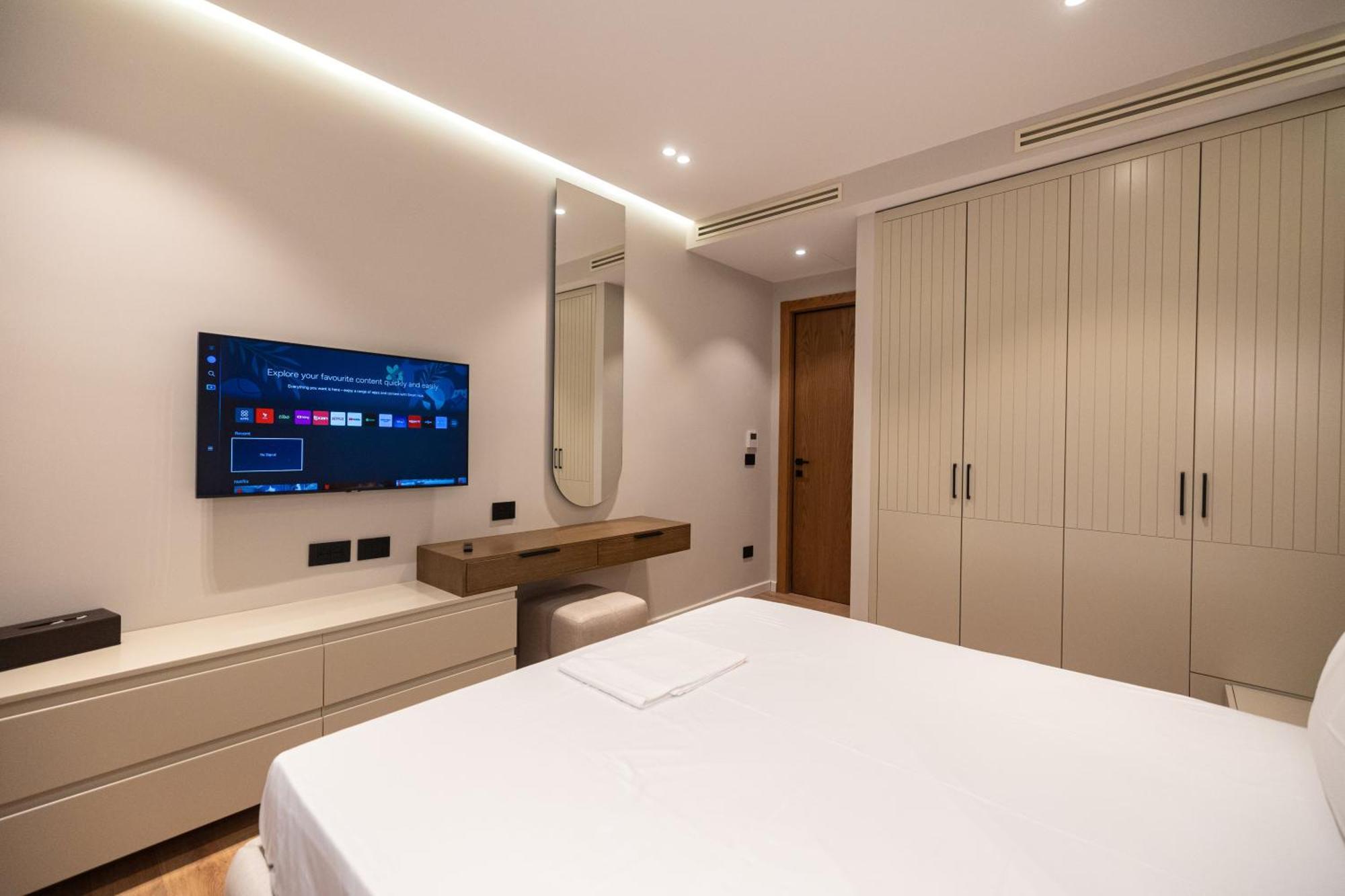 Diora'S Hotel And Apartments Vlore Exterior photo